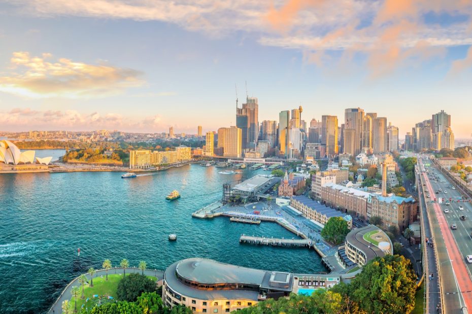 https://www.freepik.com/premium-photo/downtown-sydney-skyline-australia-from-top-view-twilight_17361032.htm#query=australia&position=9&from_view=search&track=sph